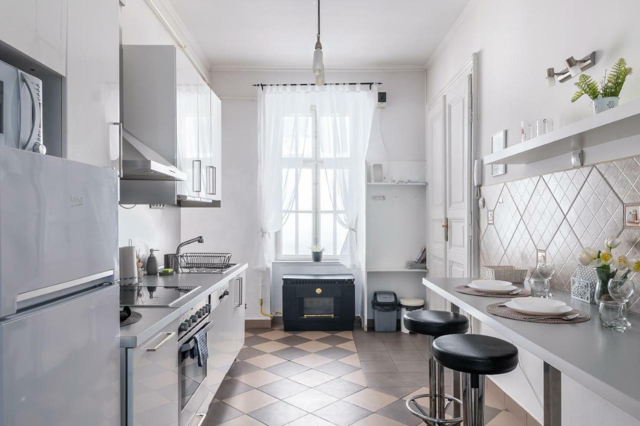 Prime Home Midtown Boedapest Buitenkant foto