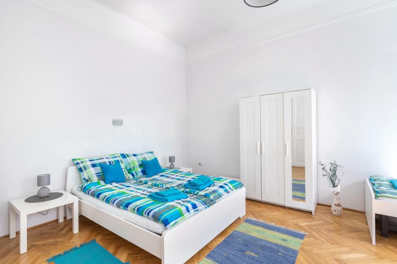 Prime Home Midtown Boedapest Buitenkant foto